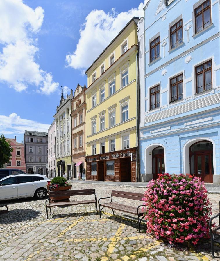 Apartmany Na Namesti 85 因德日赫城堡 外观 照片