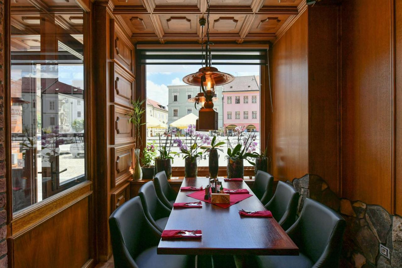 Apartmany Na Namesti 85 因德日赫城堡 外观 照片